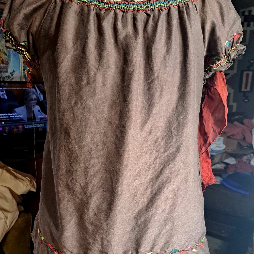 AzelHazel Embroidered Top - Picture 2 of 8